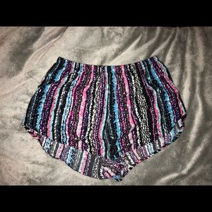 Hugh Waisted Shorts